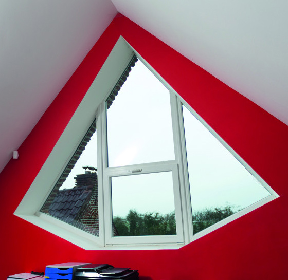 Fenêtre pvc en forme de triangle Nice