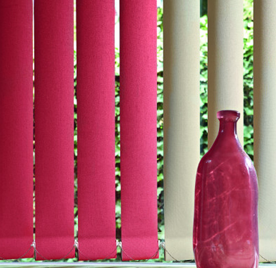 Store à bandes verticales de couleur Nice